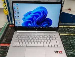 New Laptop HP 8GB AMD Ryzen 5 SSD 512GB