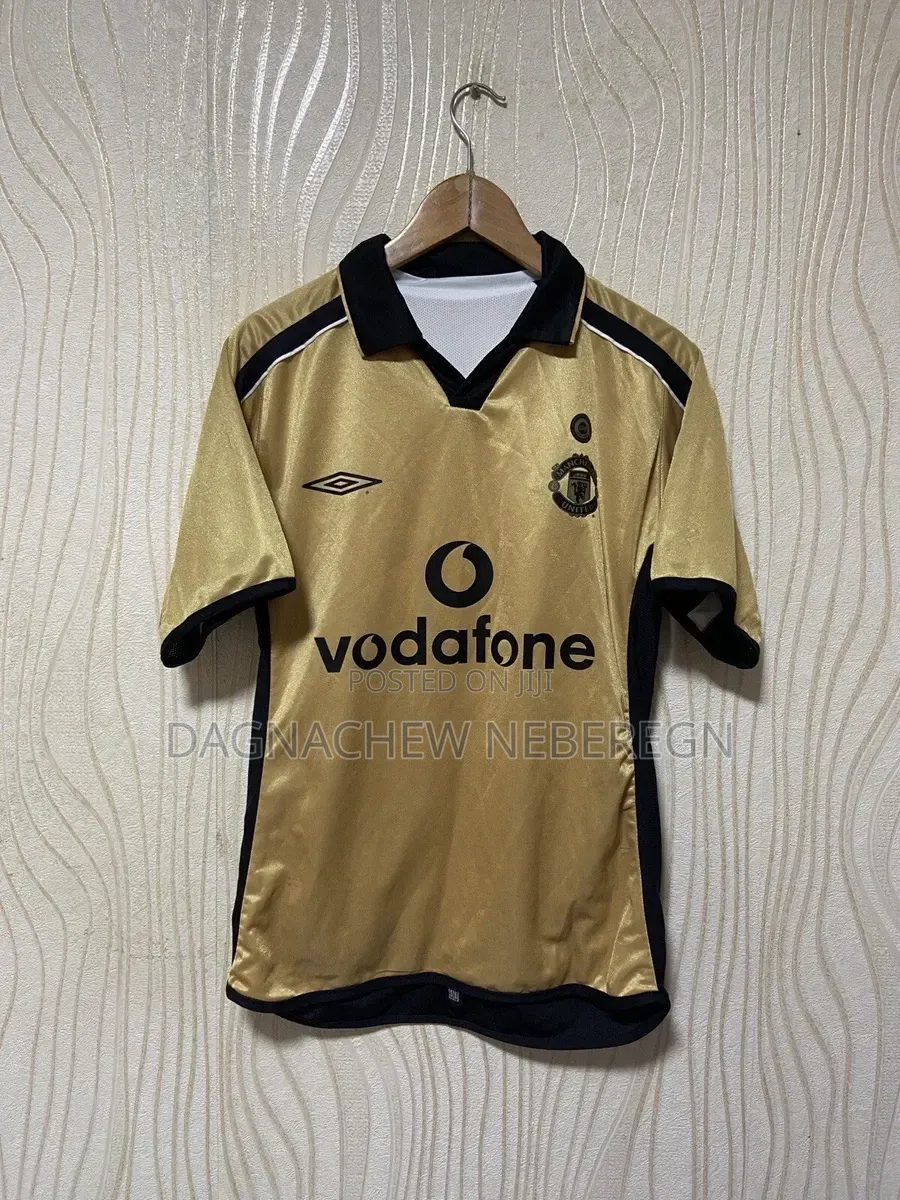 Manchester United Reversible Historic Jersey