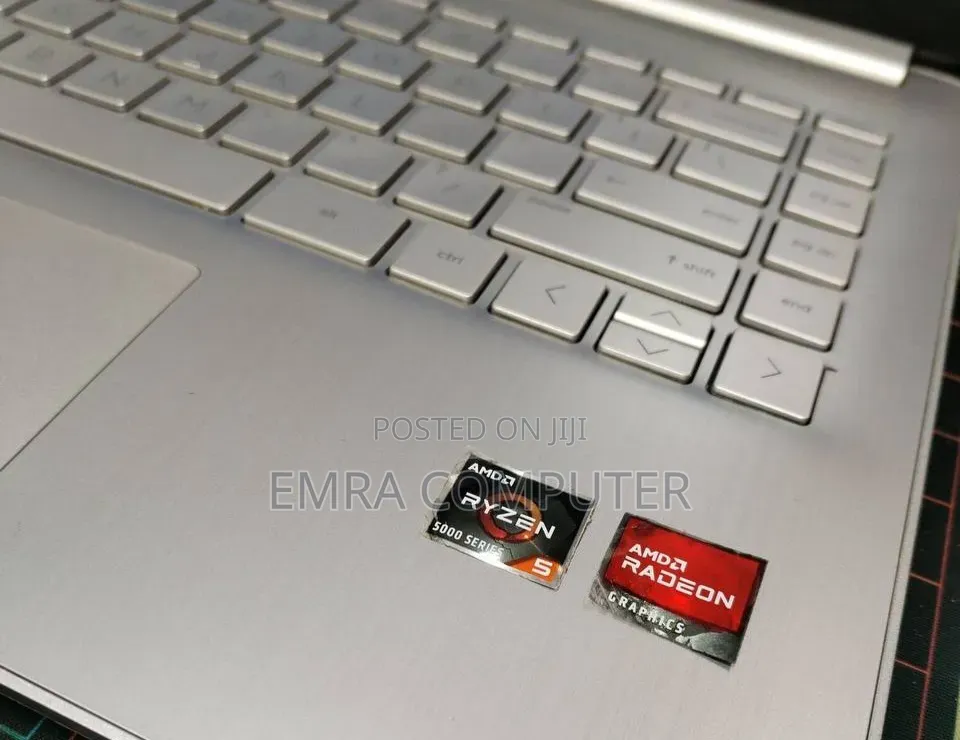 New Laptop HP 8GB AMD Ryzen 5 SSD 512GB