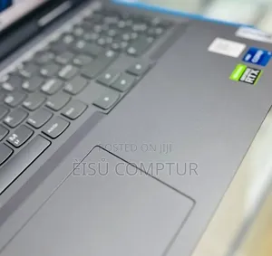 New Laptop Lenovo LOQ 15IRH8 16GB Intel Core i7 SSD 1T