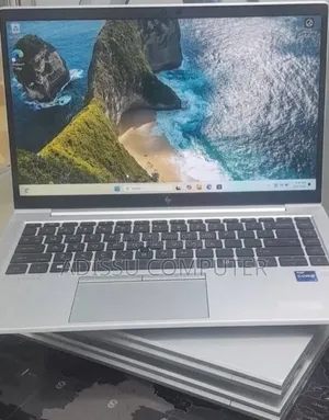 New Laptop HP EliteBook 840 G8 16GB Intel Core i7 SSD 512GB