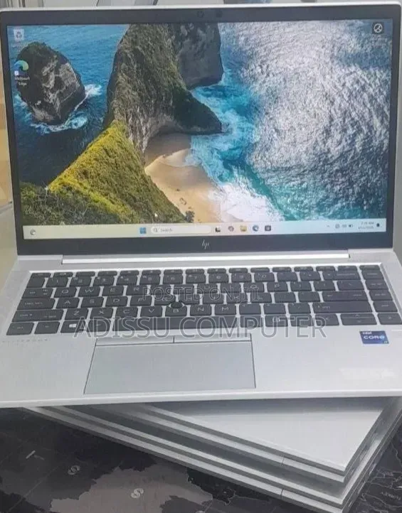 New Laptop HP EliteBook 840 G8 16GB Intel Core i7 SSD 512GB