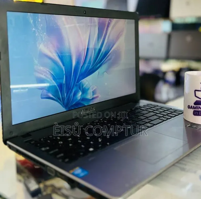 New Laptop Asus R510JX 8GB Intel Core i5 SSD 500GB