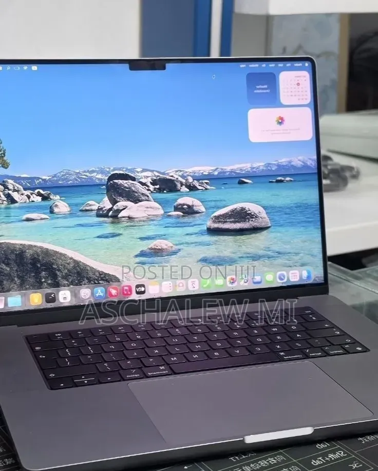 New Laptop Apple MacBook Pro 2021 M1 32GB Apple M1 Pro SSD 512GB