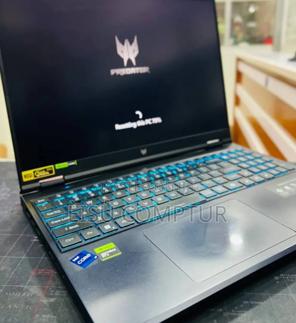 New Laptop Acer Predator Helios Neo 16 16GB Intel Core i7 SSD 1T