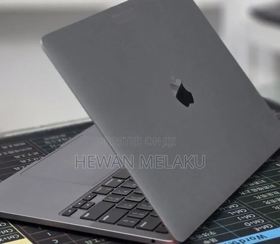 New Laptop Apple MacBook Pro 2020 16GB Apple M1 SSD 512GB