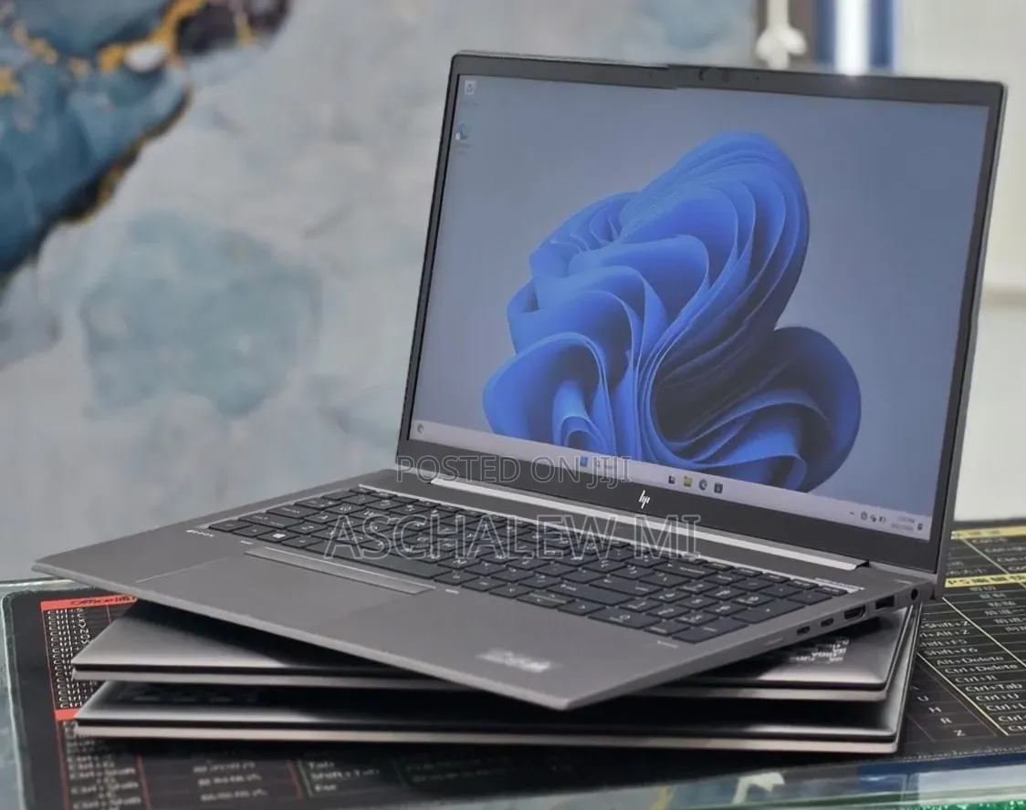 New Laptop HP ZBook 15 16GB Intel Core i5 SSD 512GB