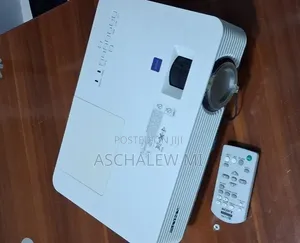 Sony Projector
Model Name VPL-Dx220
Hardware L