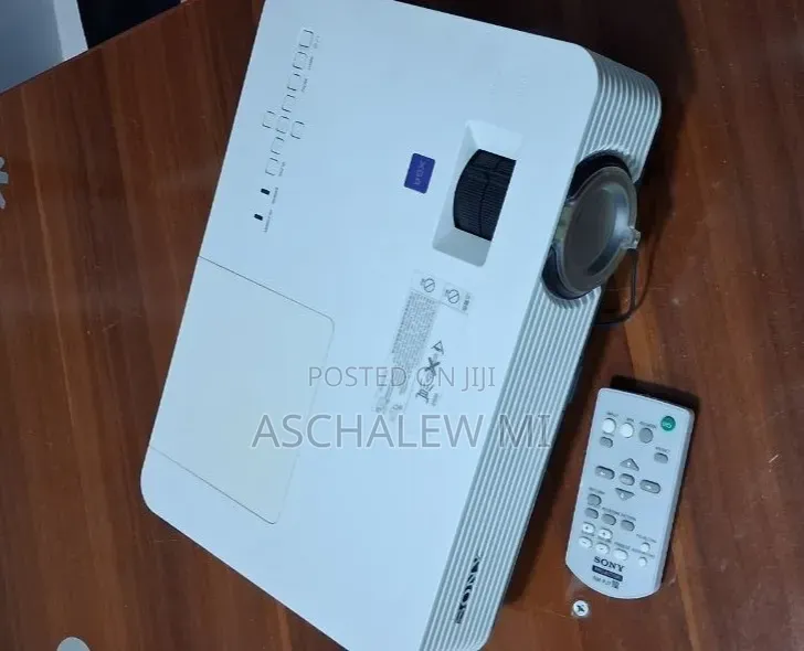 Sony Projector
Model Name VPL-Dx220
Hardware L