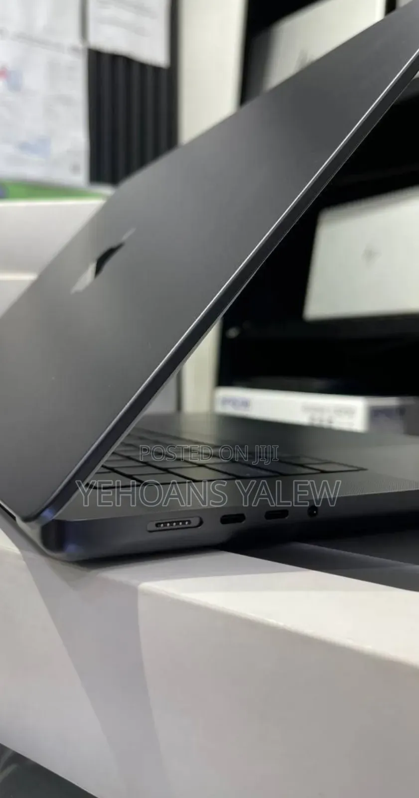 New Laptop Apple MacBook Pro 2024 M4 Max 48GB Apple M4 Max SSD 2T