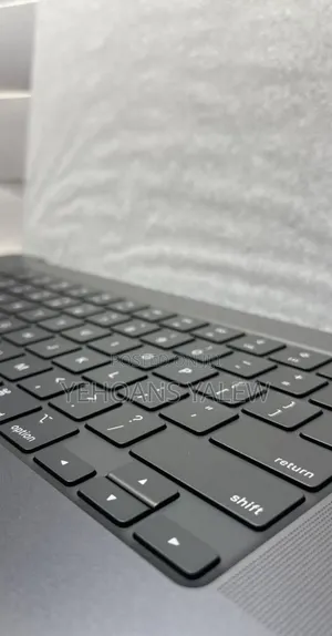New Laptop Apple MacBook Pro 2024 M4 Max 48GB Apple M4 Max SSD 2T
