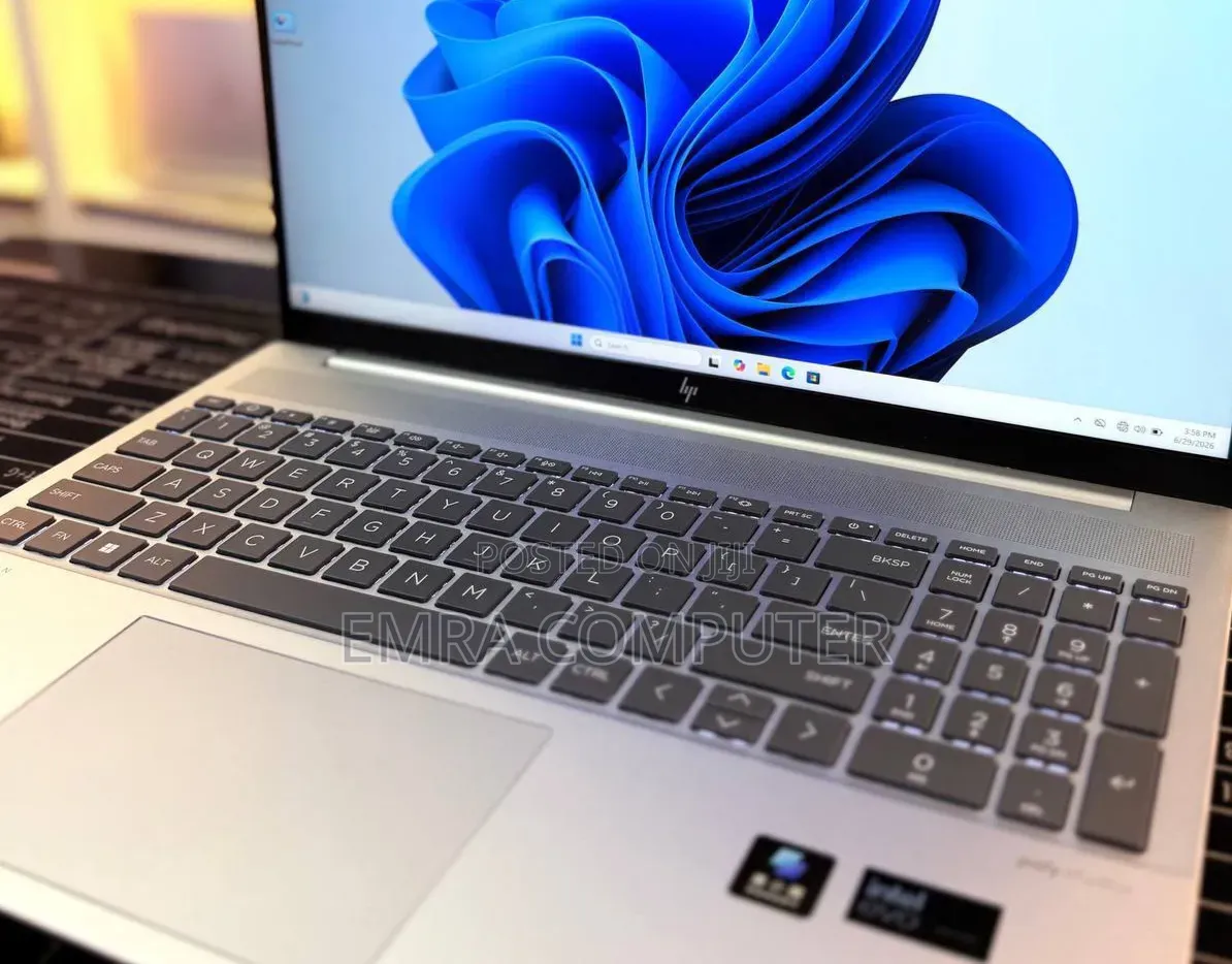 New Laptop HP 32GB Intel Core i7 SSD 1T