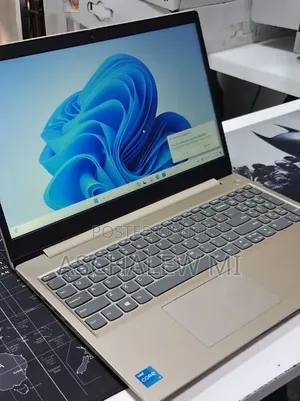 New Laptop Lenovo Ideapad 3 8GB Intel Core i3 SSD 256GB