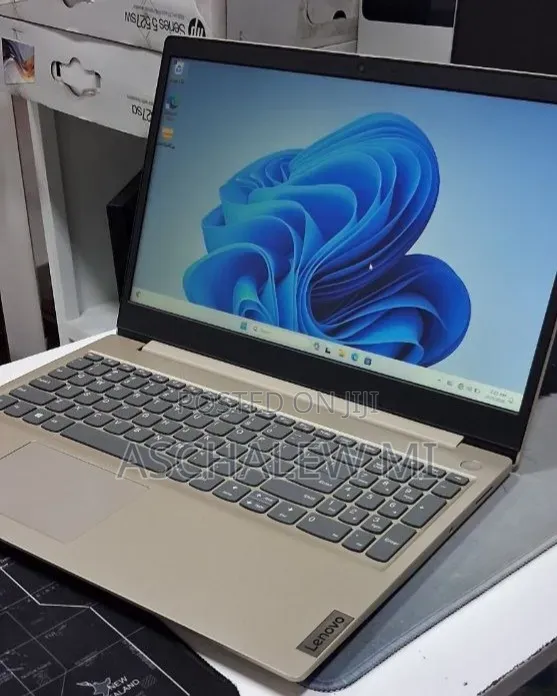 New Laptop Lenovo Ideapad 3 8GB Intel Core i3 SSD 256GB