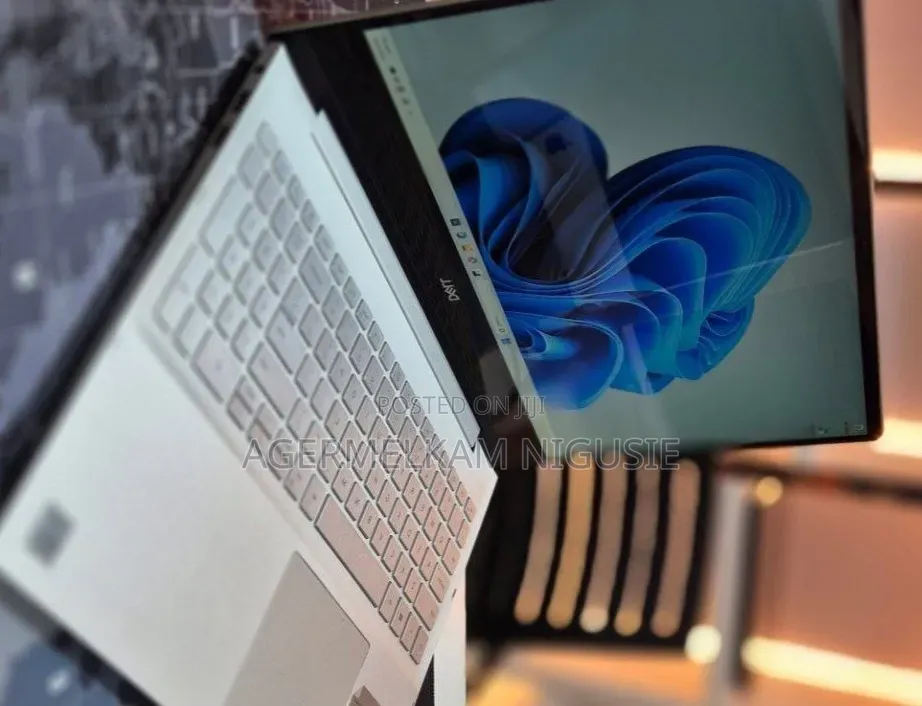 New Laptop Dell Inspiron 15 16GB Intel Core i5 SSD 256GB