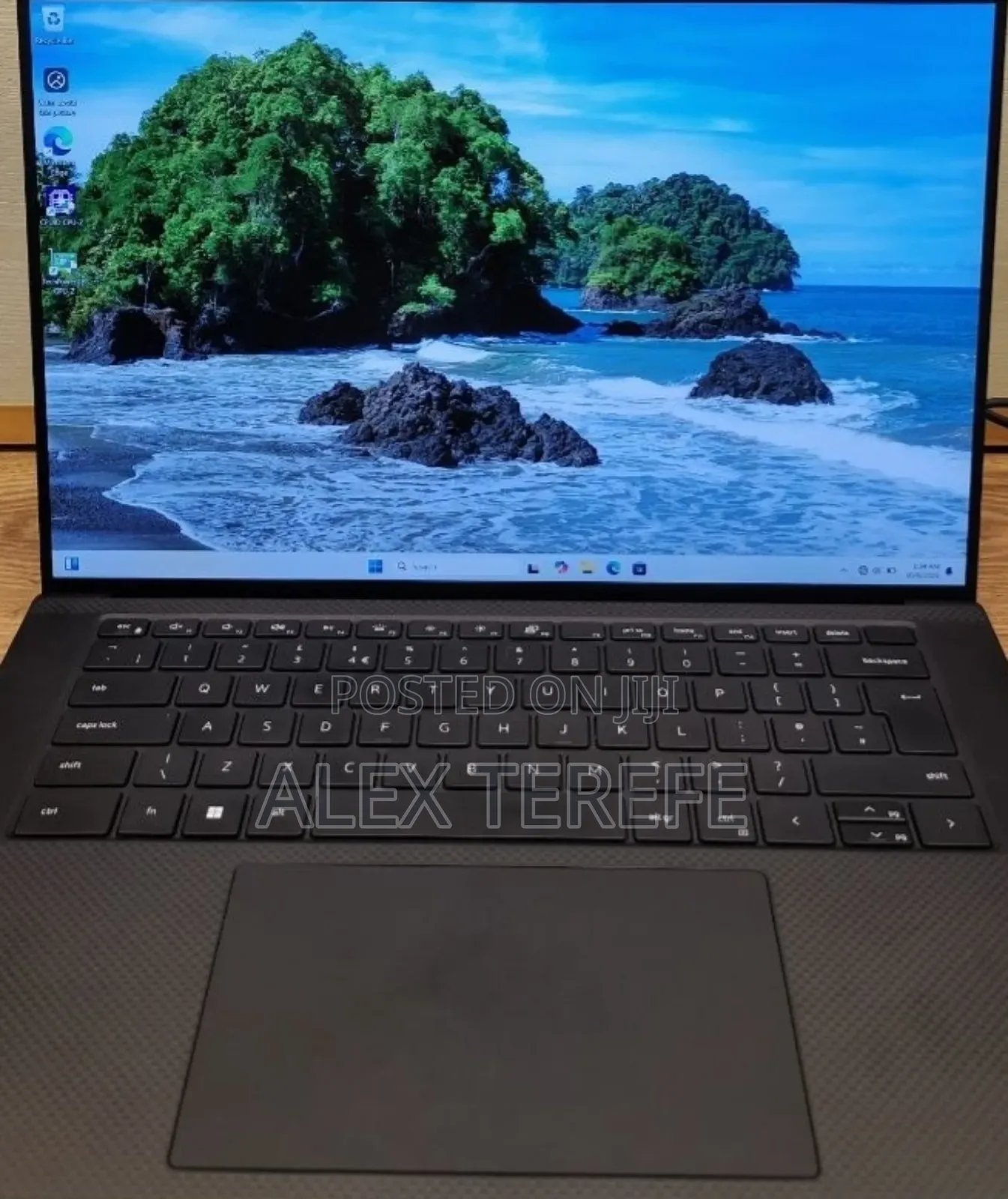New Laptop Dell Inspiron 15 5540 16GB Intel Core i7 SSD 512GB