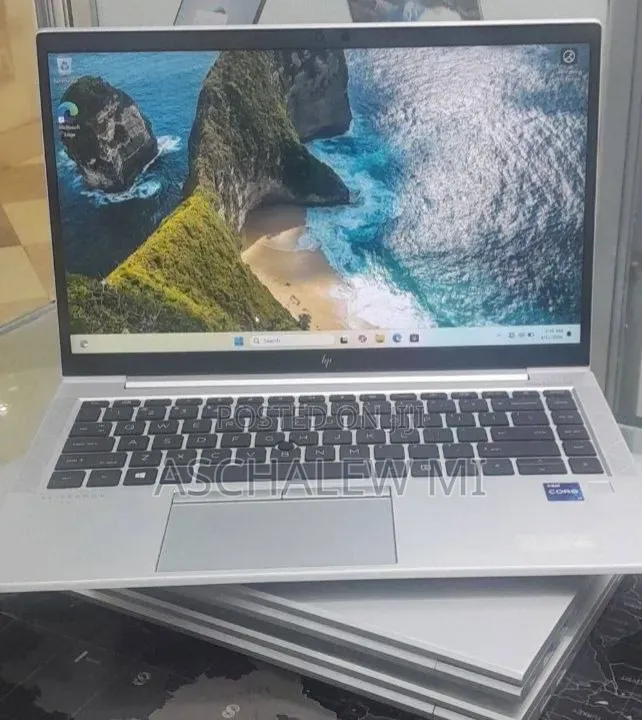 New Laptop HP EliteBook 840 G8 16GB Intel Core i7 SSD 512GB