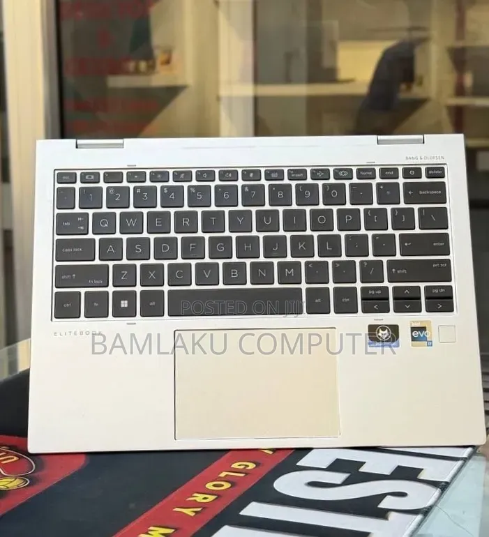 New Laptop HP EliteBook 830 G9 16GB Intel Core i7 SSD 512GB