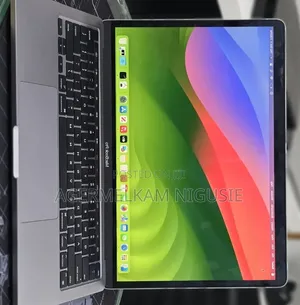 New Laptop Apple MacBook Pro 2020 M1 8GB AMD A8 SSD 512GB