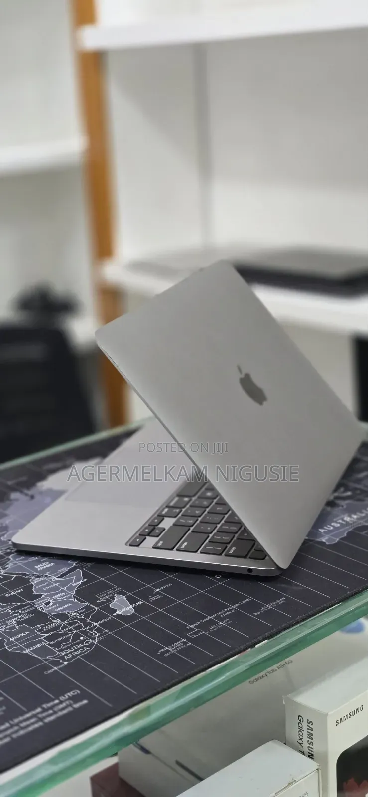New Laptop Apple MacBook Pro 2020 M1 8GB AMD A8 SSD 512GB