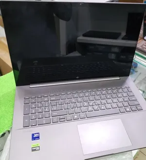 New Laptop HP 16GB Intel Core Ultra 7 SSD 1T