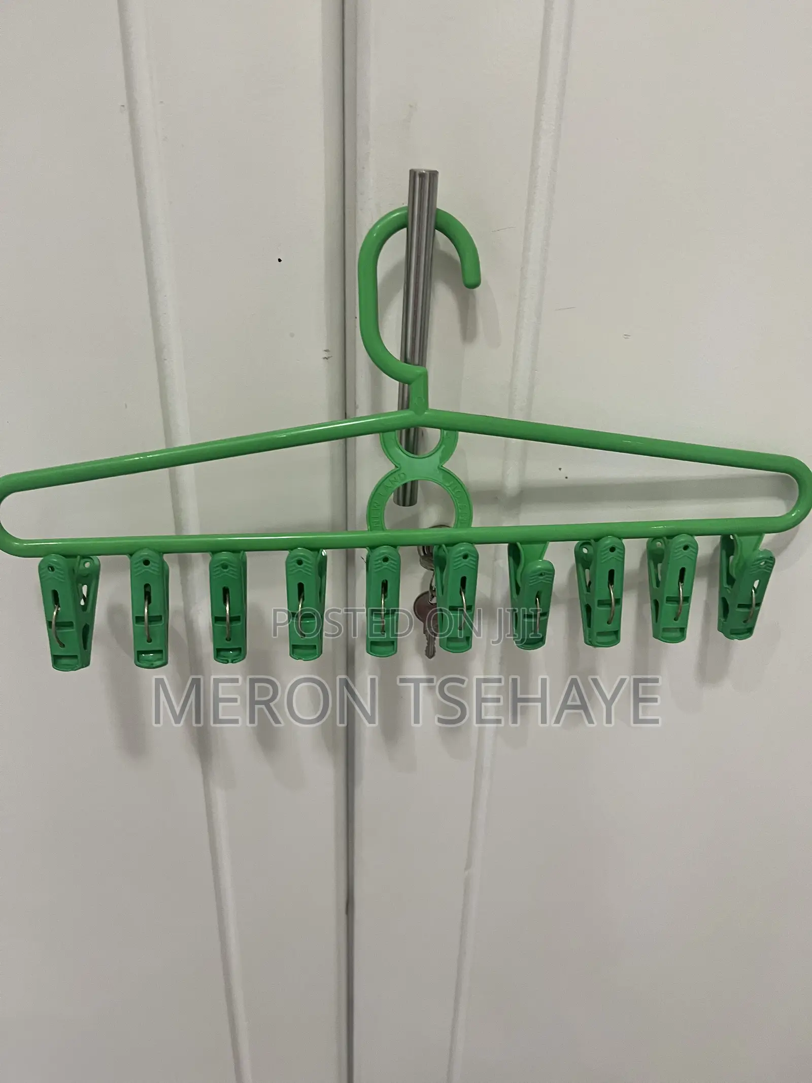 Cloth Clips in Single Hanger