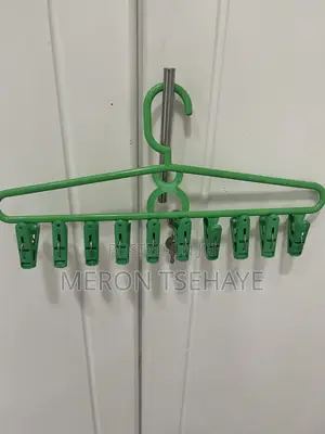Cloth Clips in Single Hanger