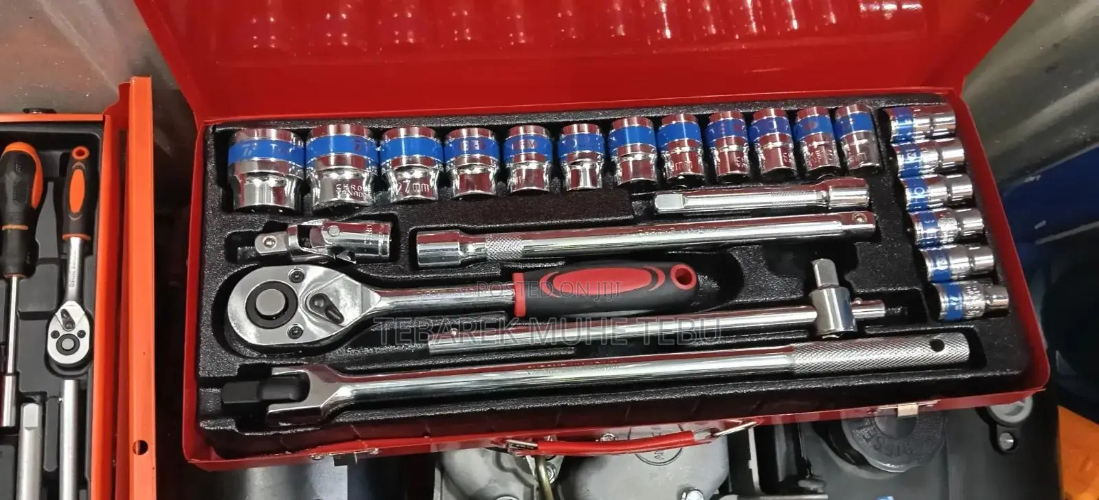Socket Wrench Set 1/2 Inch With Ratchet in Metal Box