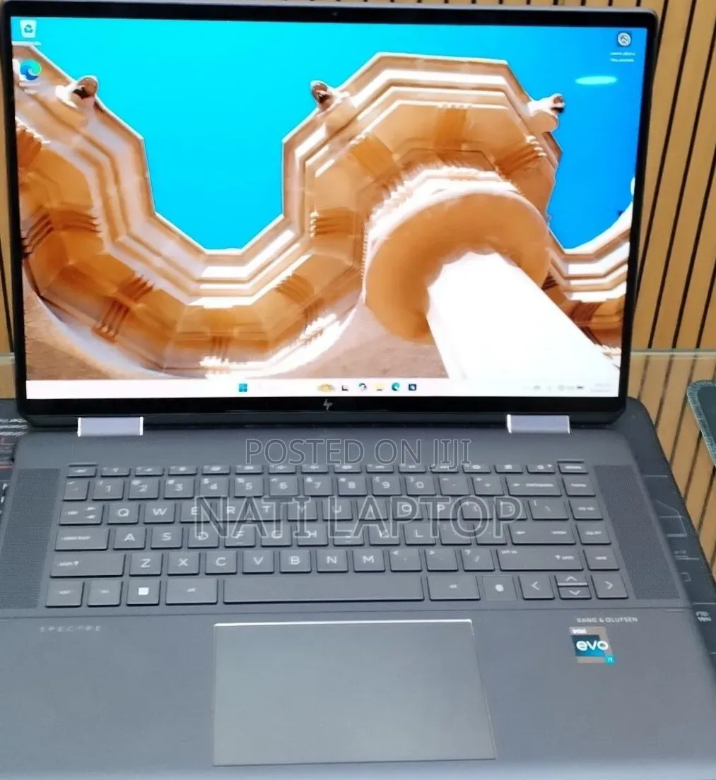New Laptop HP Spectre 16GB Intel Core i7 SSD 512GB