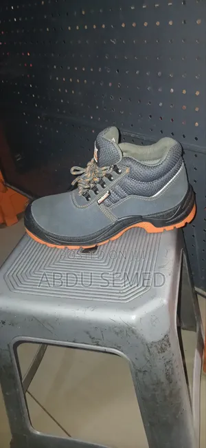 Finder Safety Boots