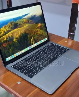 New Laptop Apple MacBook Air 2019 8GB Intel Core i5 SSD 128GB