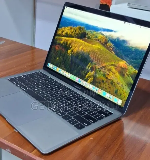 New Laptop Apple MacBook Air 2019 8GB Intel Core i5 SSD 128GB