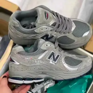 New Balance 2002R LightGray/Gray Navy Silver Unisex Fashion Sneaker