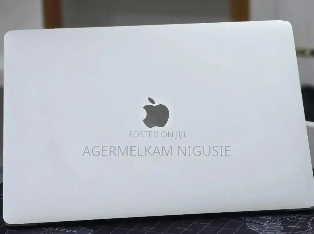 New Laptop Apple MacBook Pro 2017 16GB Intel Core i7 SSD 512GB