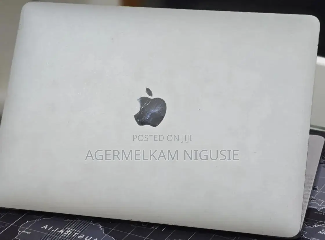 New Laptop Apple MacBook Pro 2020 M1 8GB AMD A8 SSD 512GB