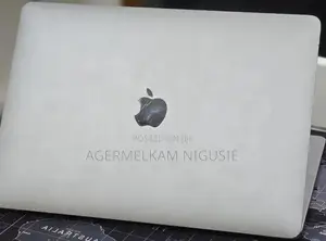 New Laptop Apple MacBook Pro 2020 M1 8GB AMD A8 SSD 512GB