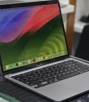 New Laptop Apple MacBook Pro 2020 M1 8GB AMD A8 SSD 512GB