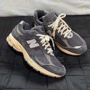 New Balance 2002R Phantom Unisex Fashion Sneaker