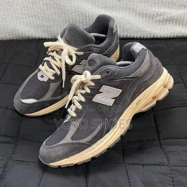 New Balance 2002R Phantom Unisex Fashion Sneaker