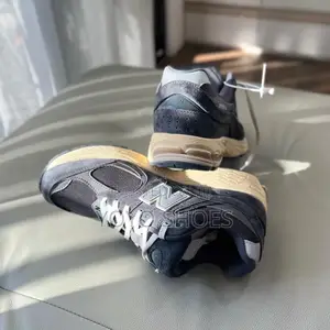New Balance 2002R Phantom Unisex Fashion Sneaker