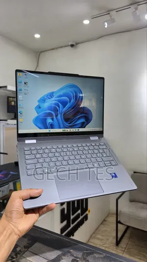 New Laptop Lenovo Yoga 7i 16GB Intel Core Ultra 7 SSD 1T