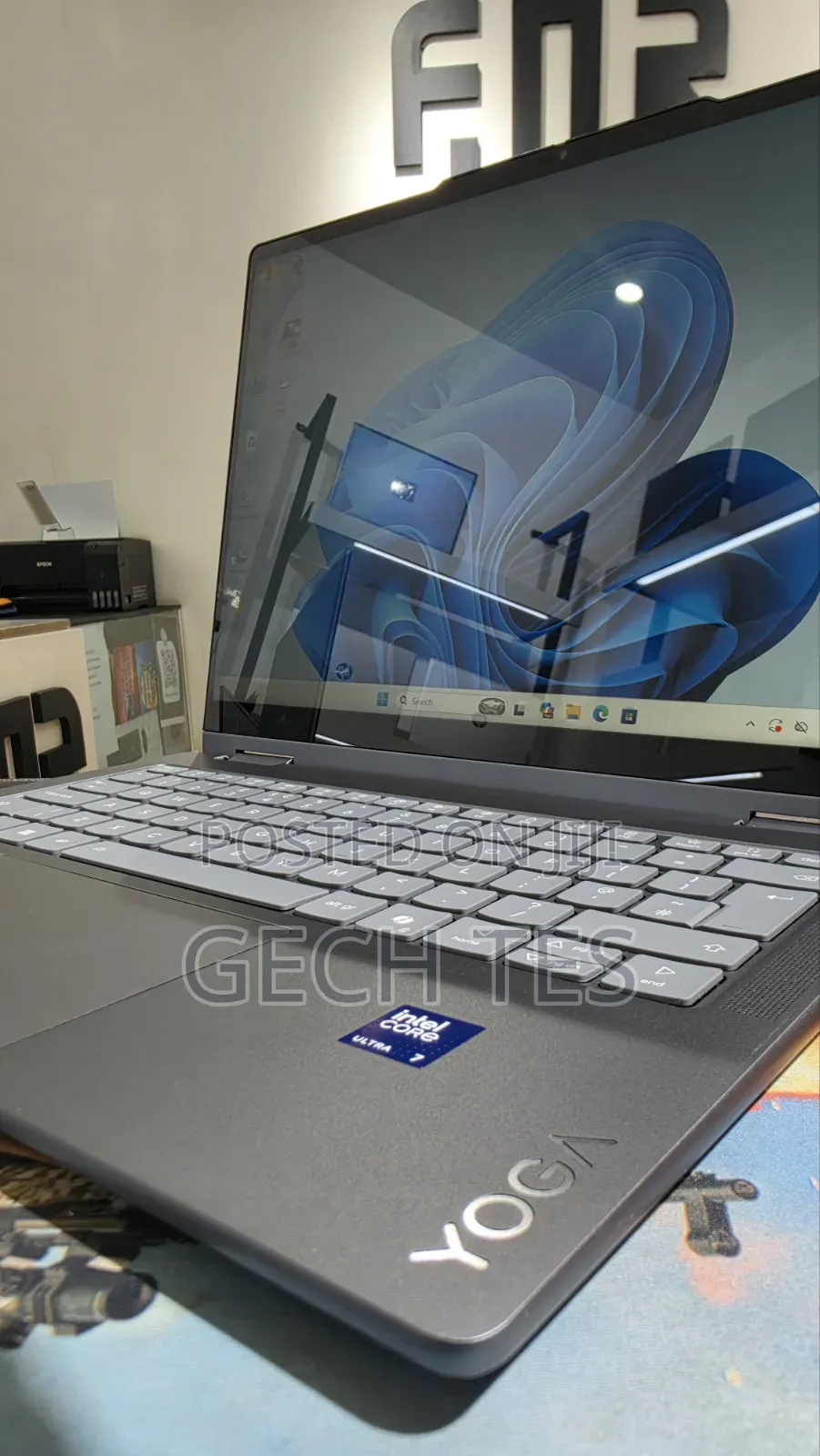 New Laptop Lenovo Yoga 7i 16GB Intel Core Ultra 7 SSD 1T