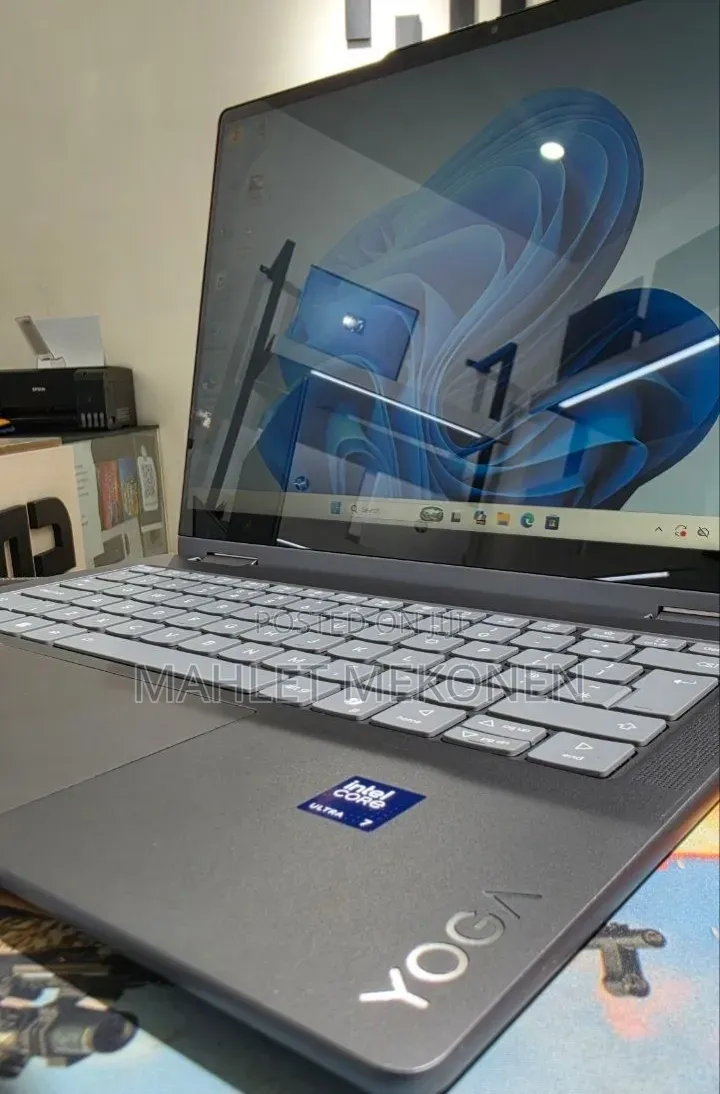 New Laptop Lenovo Yoga 7i 16GB Intel Core Ultra 7 SSD 1T