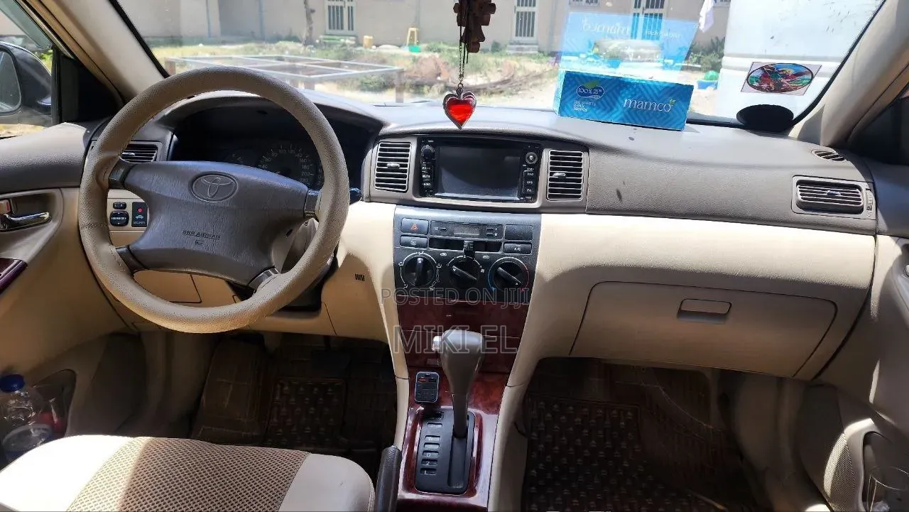 Toyota Corolla LE 2007 Gold