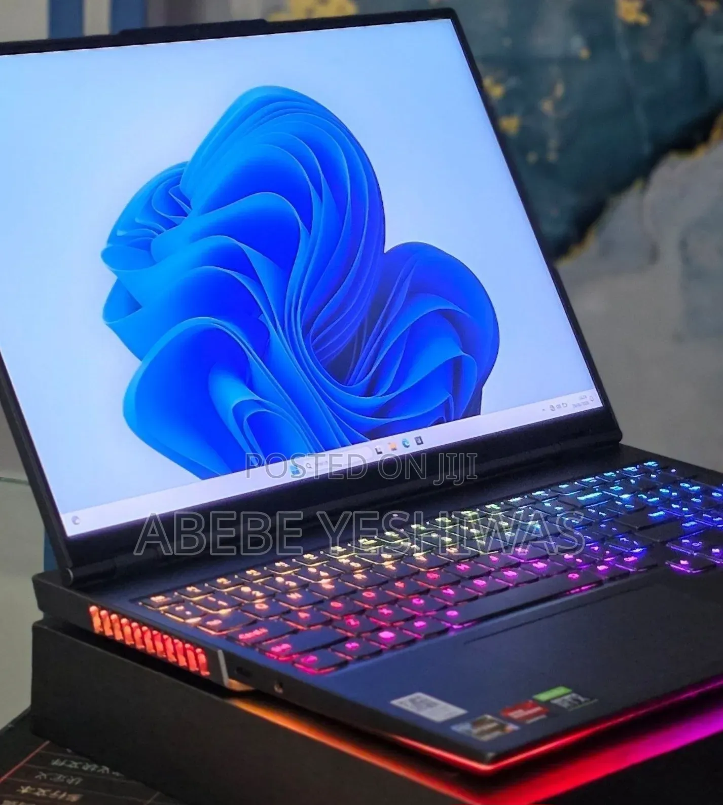New Laptop Lenovo Legion 9 32GB AMD Ryzen 9 SSD 1T