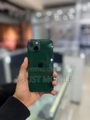 Apple iPhone 13 128 GB Green