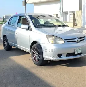 Toyota Platz 2005 Silver