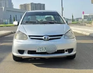 Toyota Platz 2005 Silver