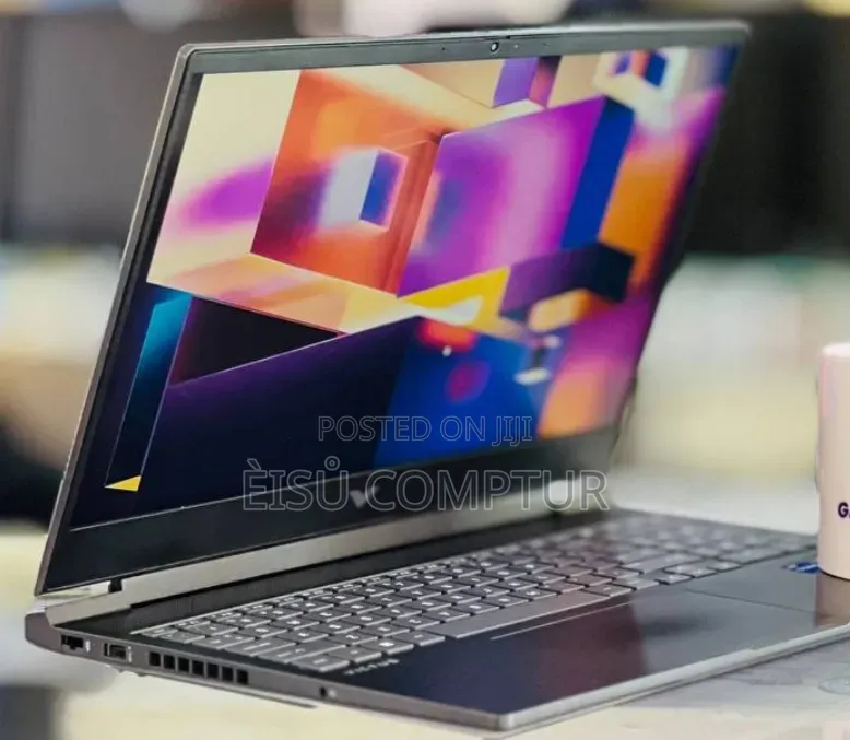 New Laptop HP Victus 15 16GB Intel Core i7 SSD 512GB