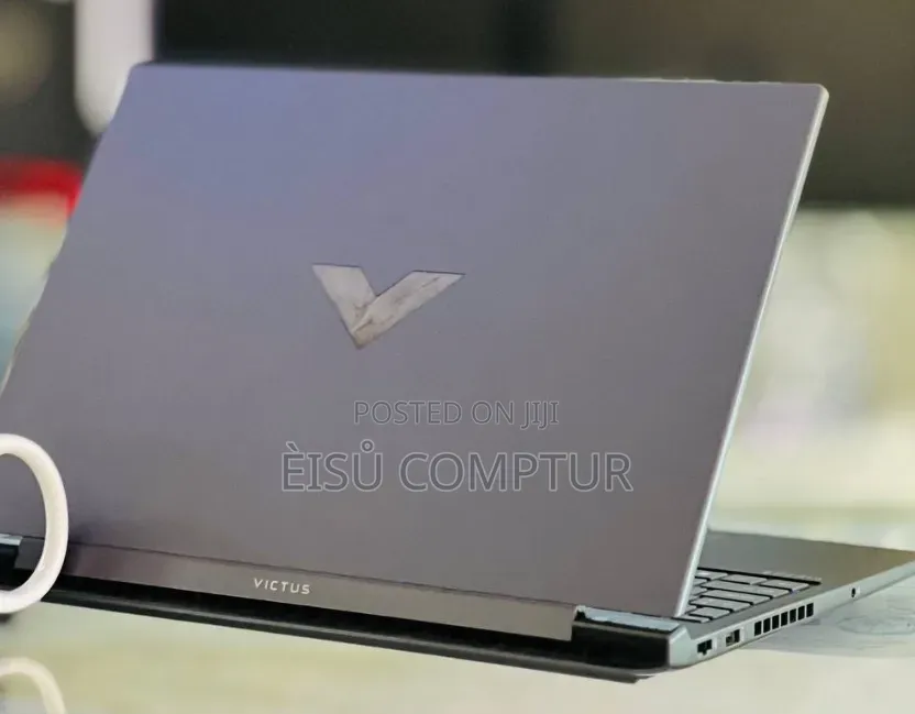 New Laptop HP Victus 15 16GB Intel Core i7 SSD 512GB